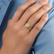 Circle Pavé Signet Ring - Narcissus