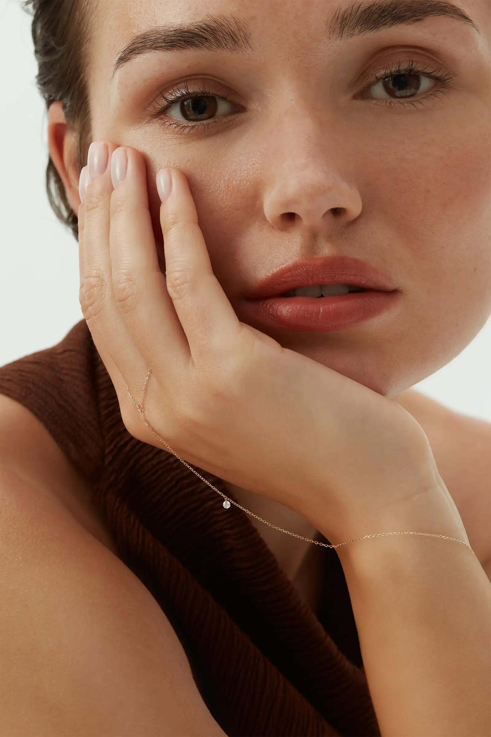 Núde Solitaire Diamond Hand Chain Bracelet