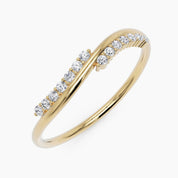 Diamond Twisted Band Ring - Narcissus