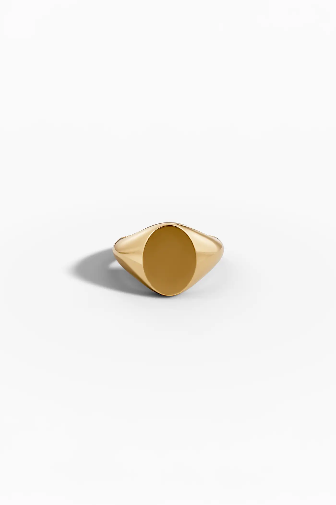 Echo Oval Signet Ring