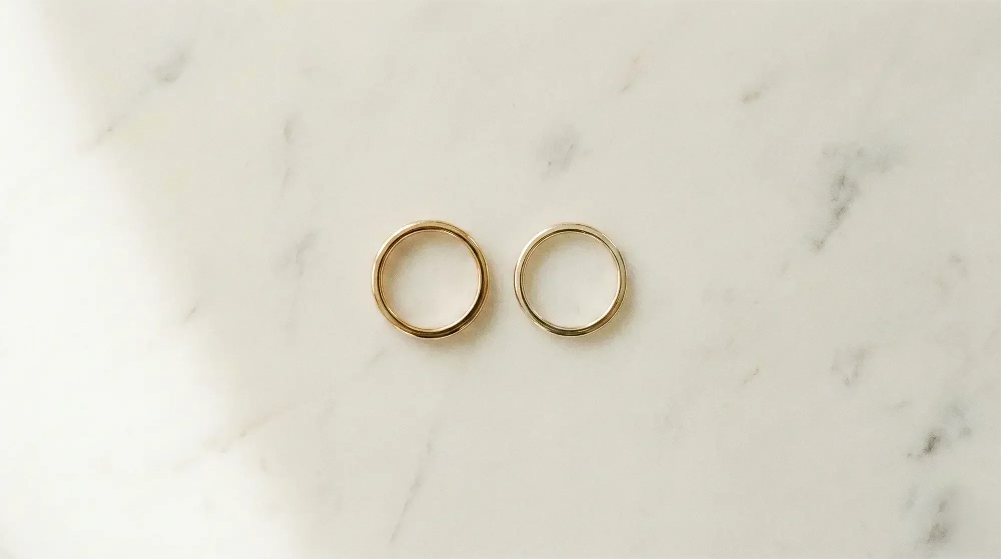 10k vs 14k gold jewelry comparison, solid gold rings and necklaces by ENEA Studio