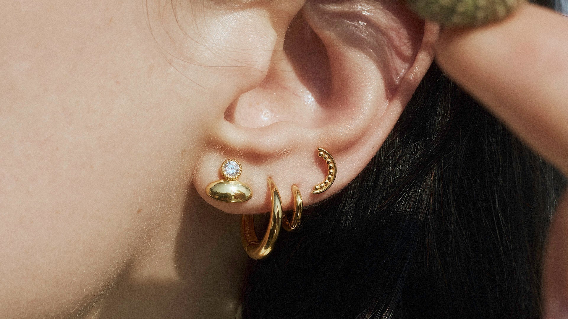 Hypoallergenic Earrings: The Metal Inside the Piercing
