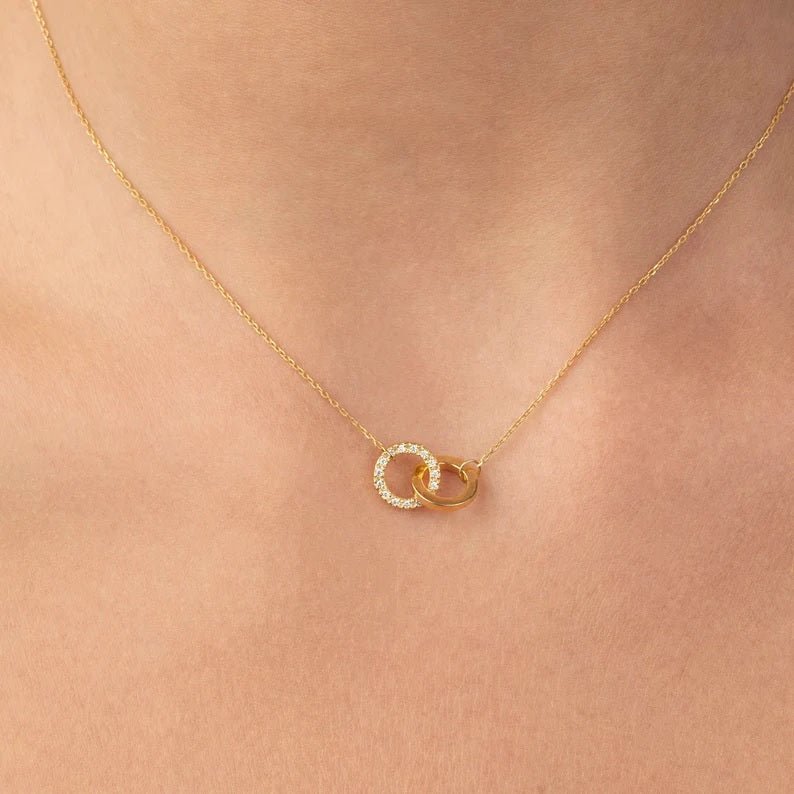 Diamond Double Circle Necklace - Narcissus