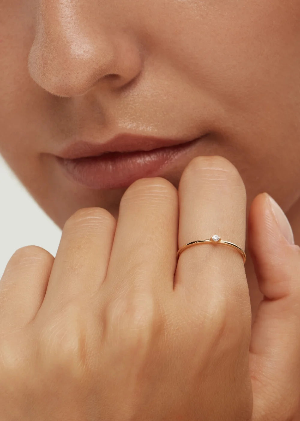 Éclat Thin Solitaire Diamond Ring