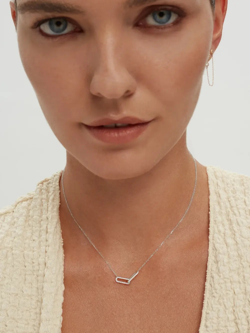 Liaison Necklace - White Gold