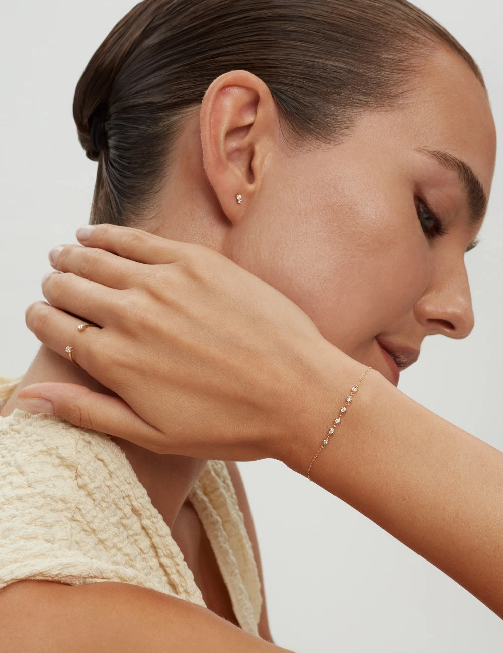 ENEA_LinkTennisDiamondBracelet_OnModel_PDP1.webp