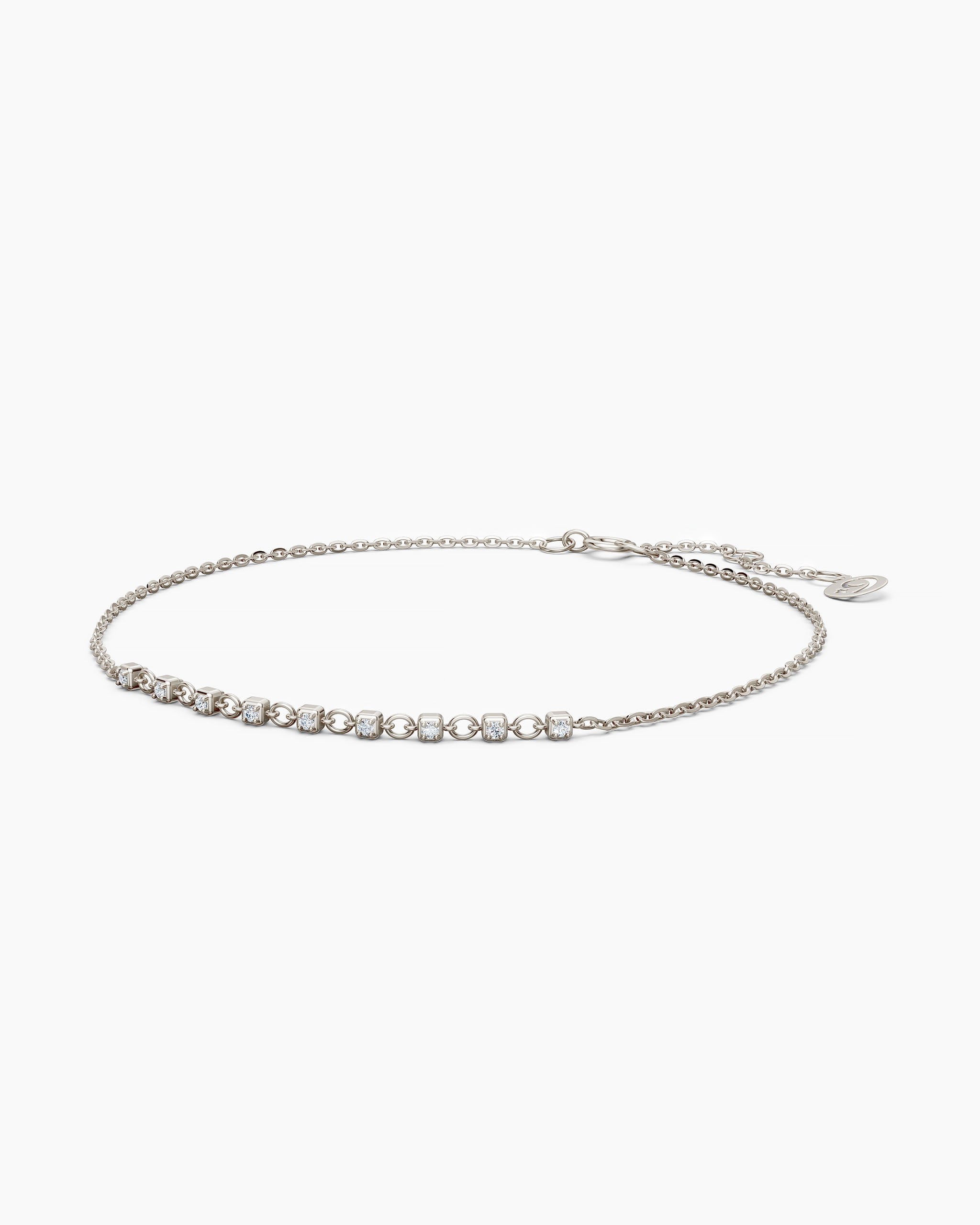 Close up of double sided VS1 lab grown diamonds on petite tennis bracelet