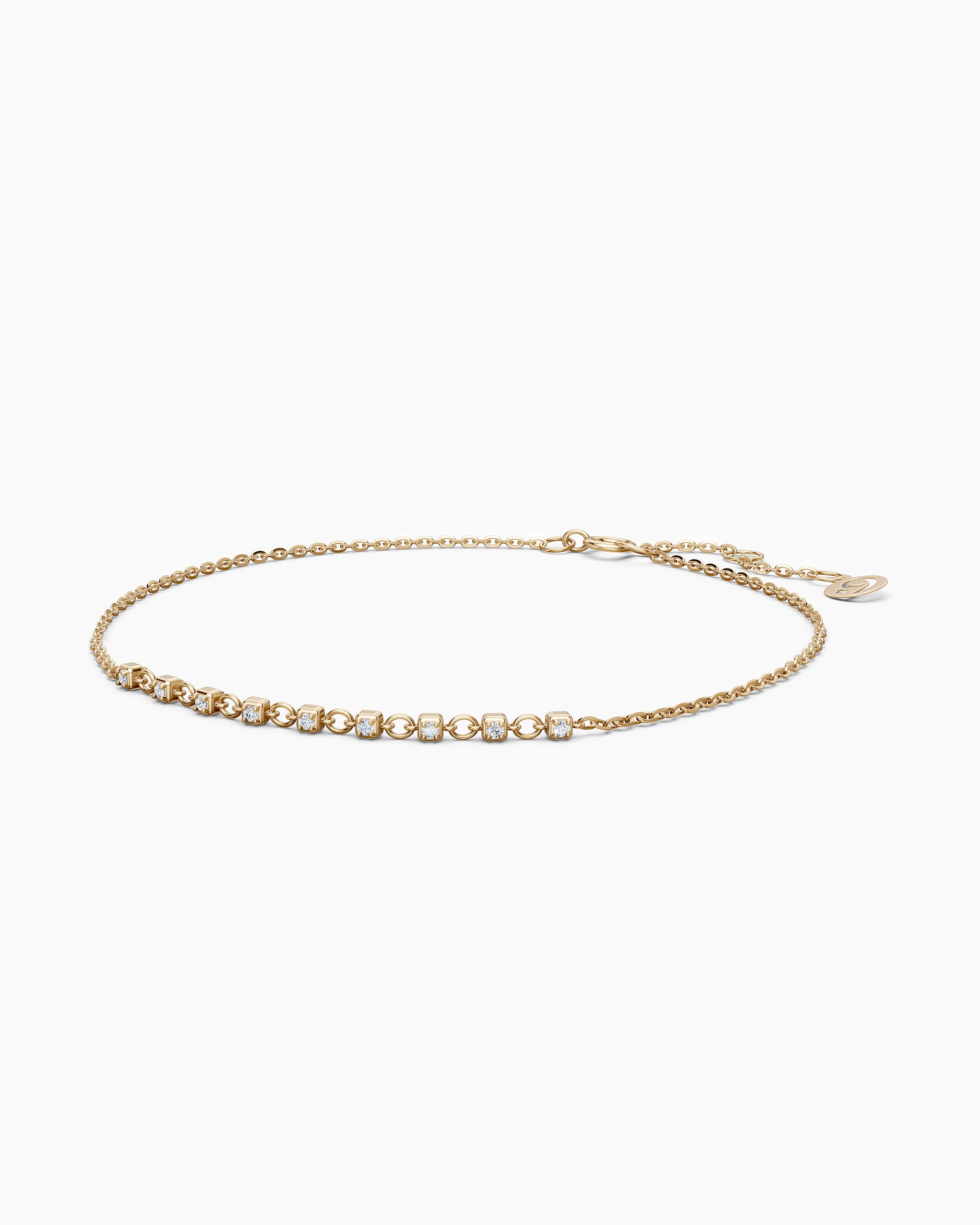 Close up of double sided VS1 lab grown diamonds on petite tennis bracelet