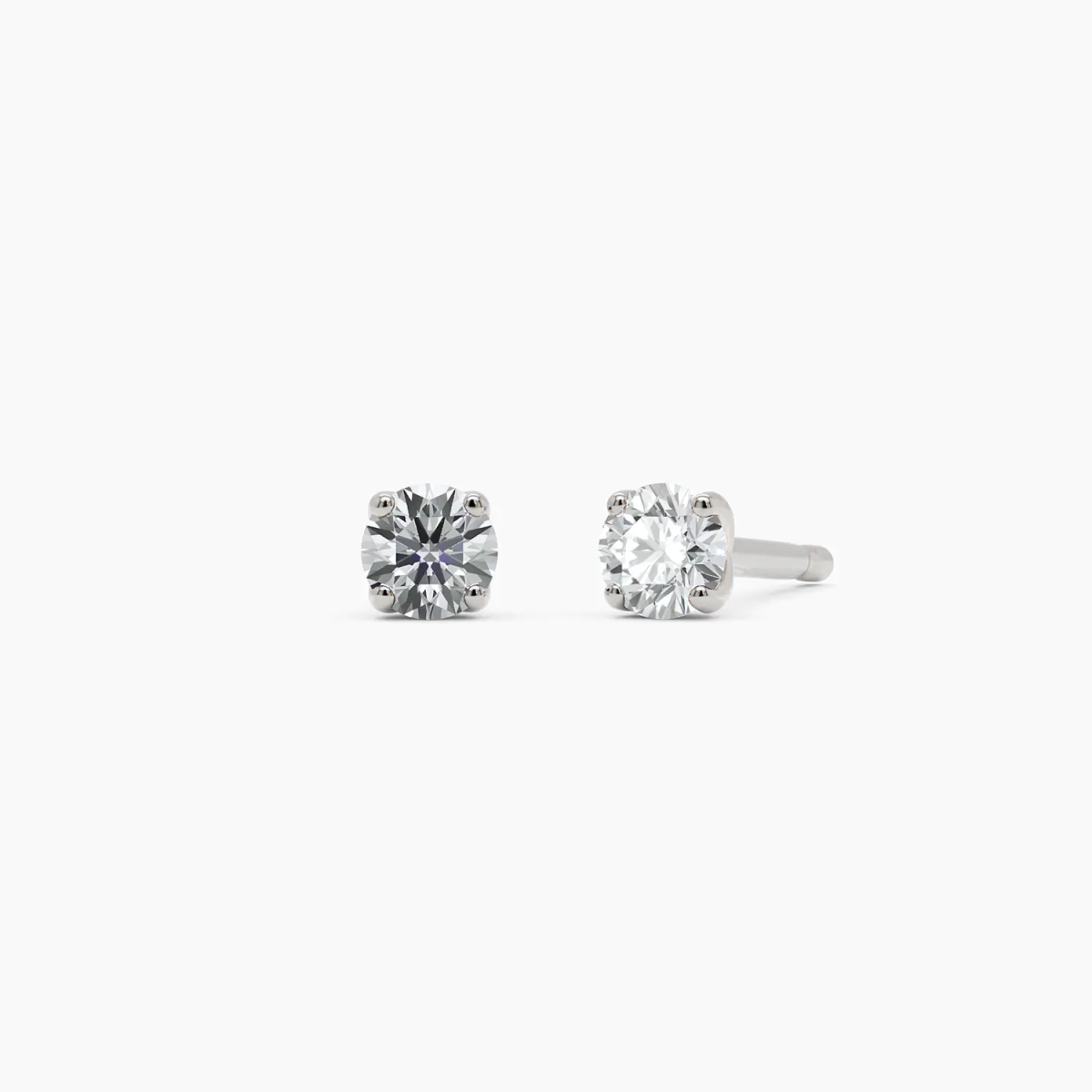 Éclat Diamond Stud Earrings