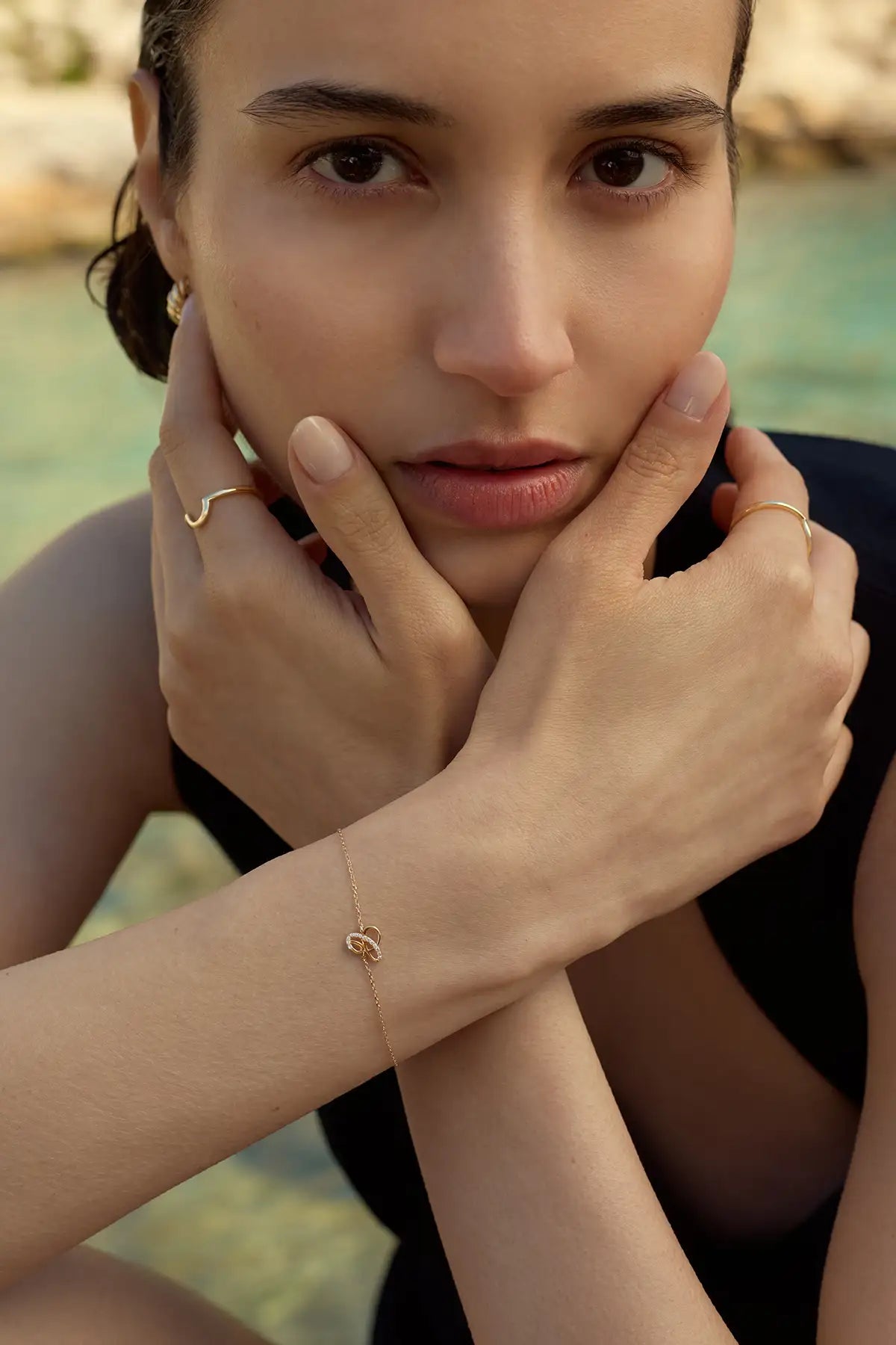 Poetry Initial Letter Bracelet in Yellow Gold