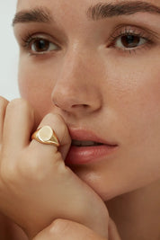 Echo Oval Signet Ring