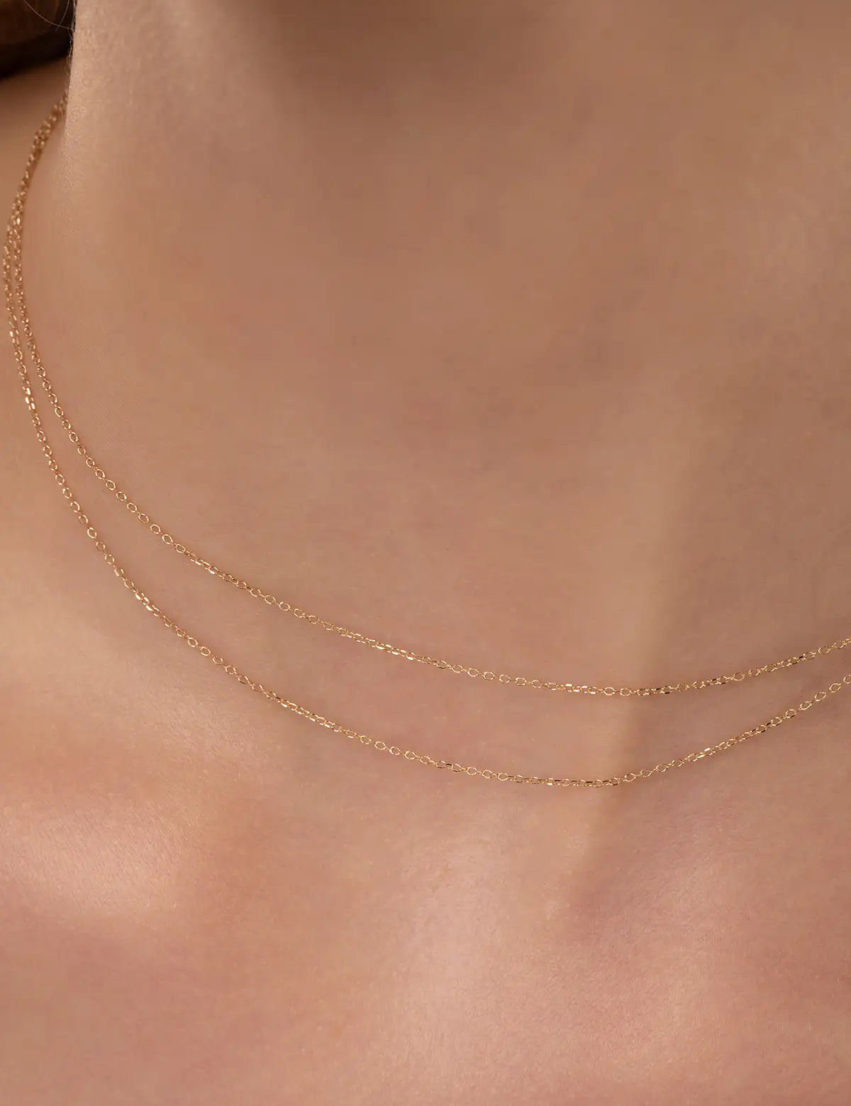 YG_ENEA_DoubleChainLayeredNecklace_OnModel_PDP_2.webp