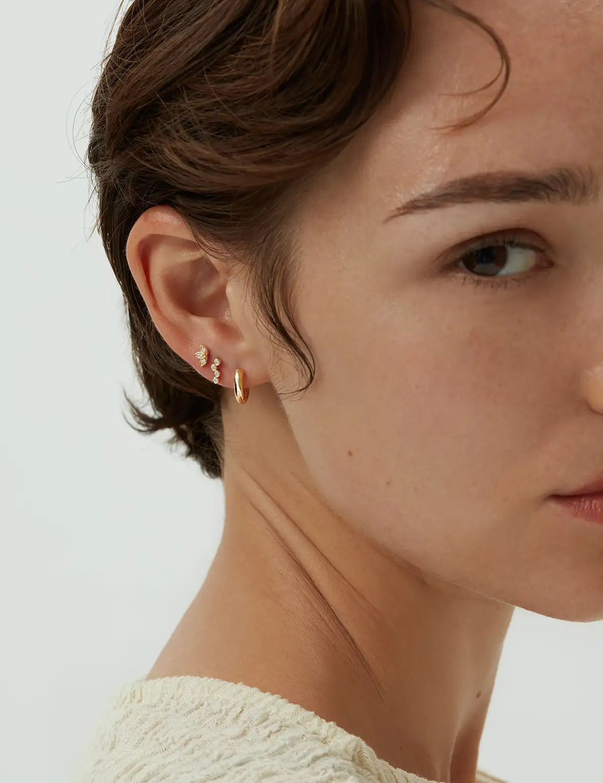 YG_Enea_StudHoopEarrings_PDP_3.webp