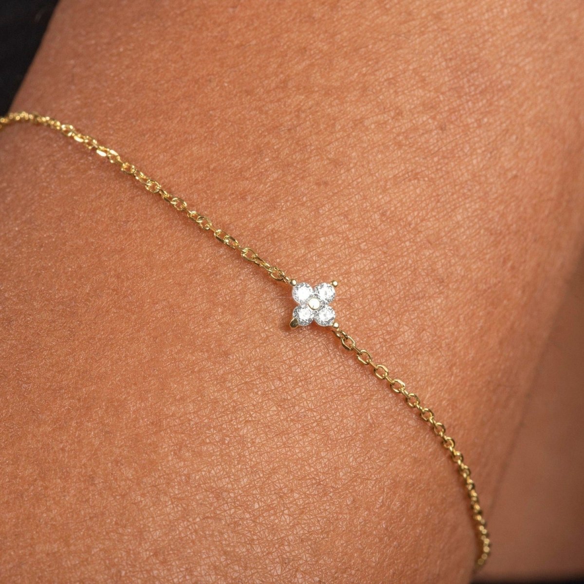 Diamond Flower Bracelet - Narcissus