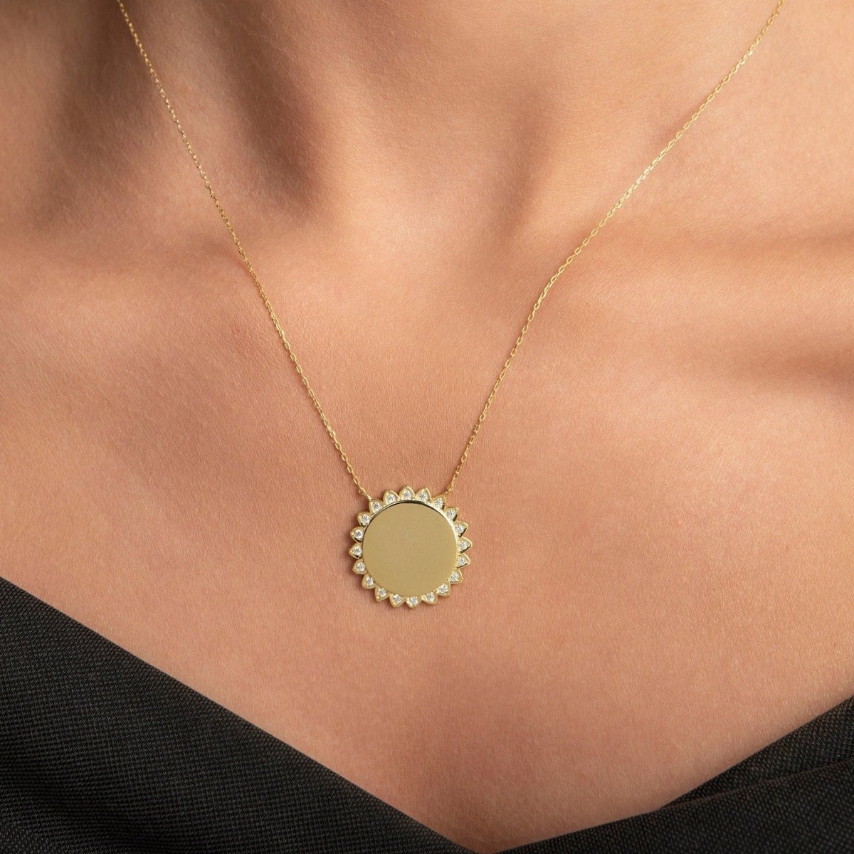 Engravable Sun Disc Necklace - Narcissus