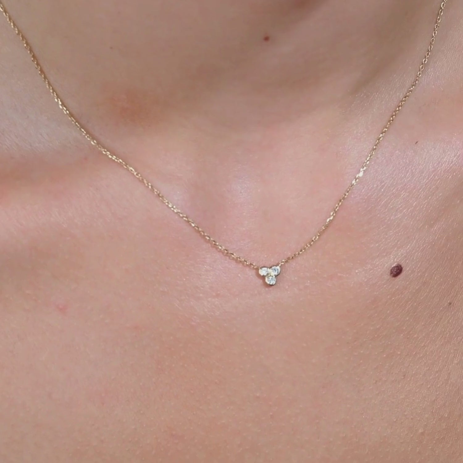 Trio Bezel Necklace - Narcissus
